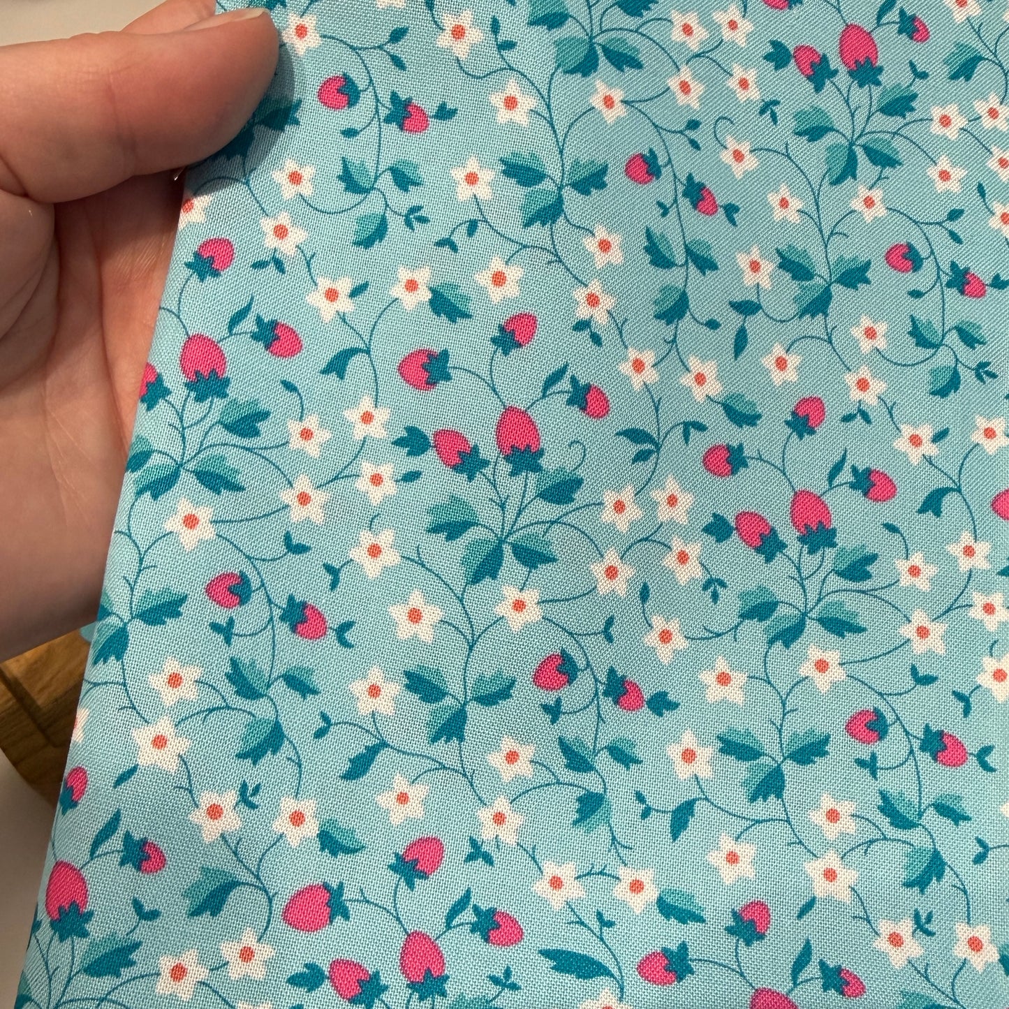 Liberty Gifts from the Garden Quilters cotton Fat quarter pack
