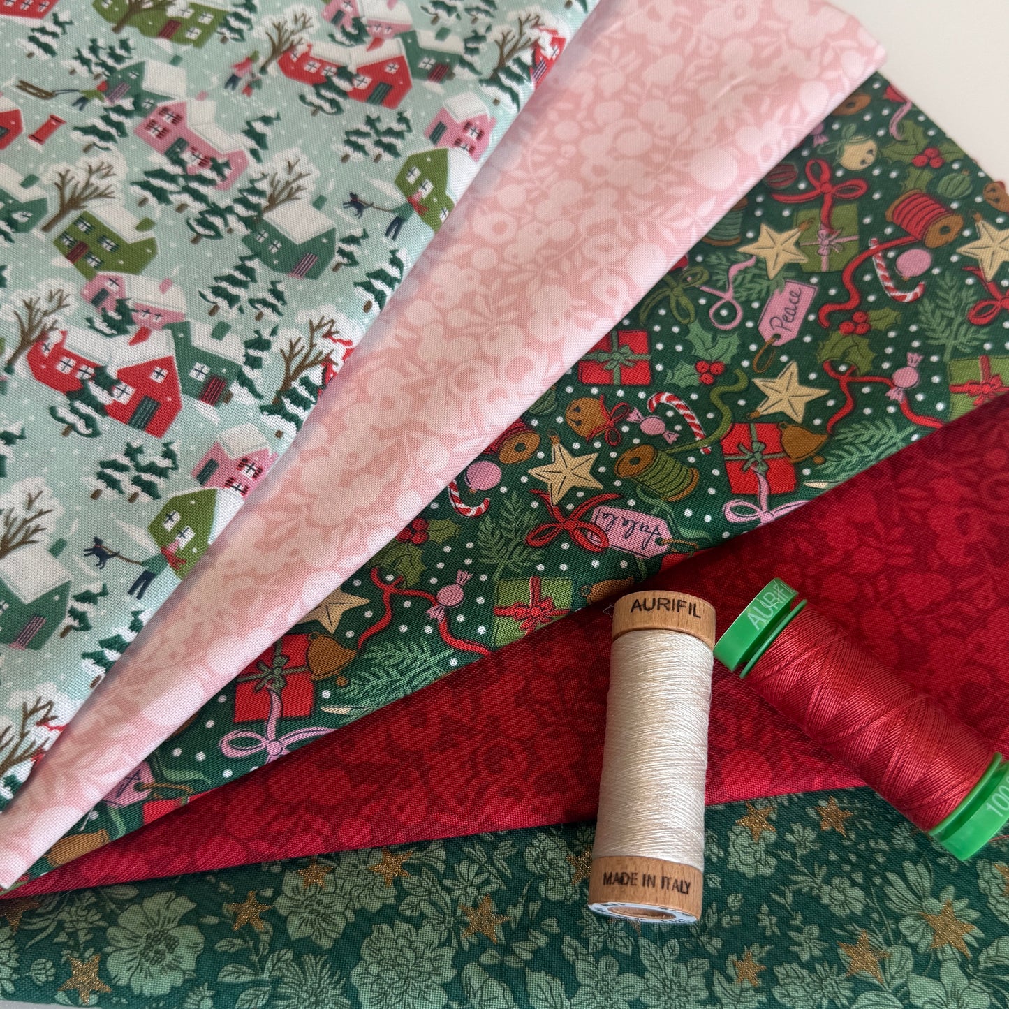 Liberty Festive Greeting Quilters cotton Fat quarter pack