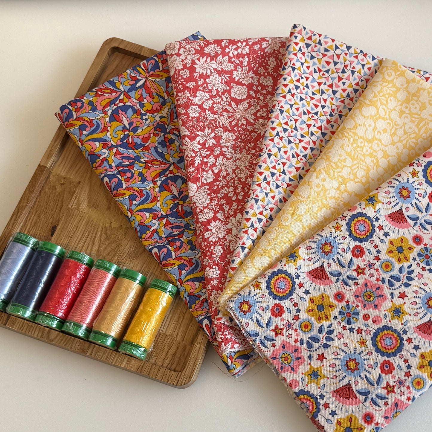 Summer Fair Liberty Quilters cotton Fat quarter pack