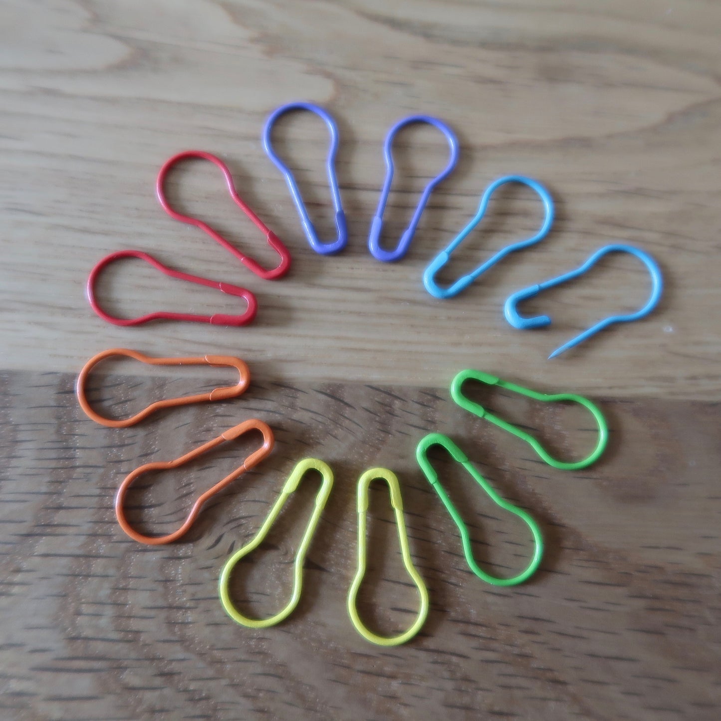 HiyaHiya bulb pins (set of 12)