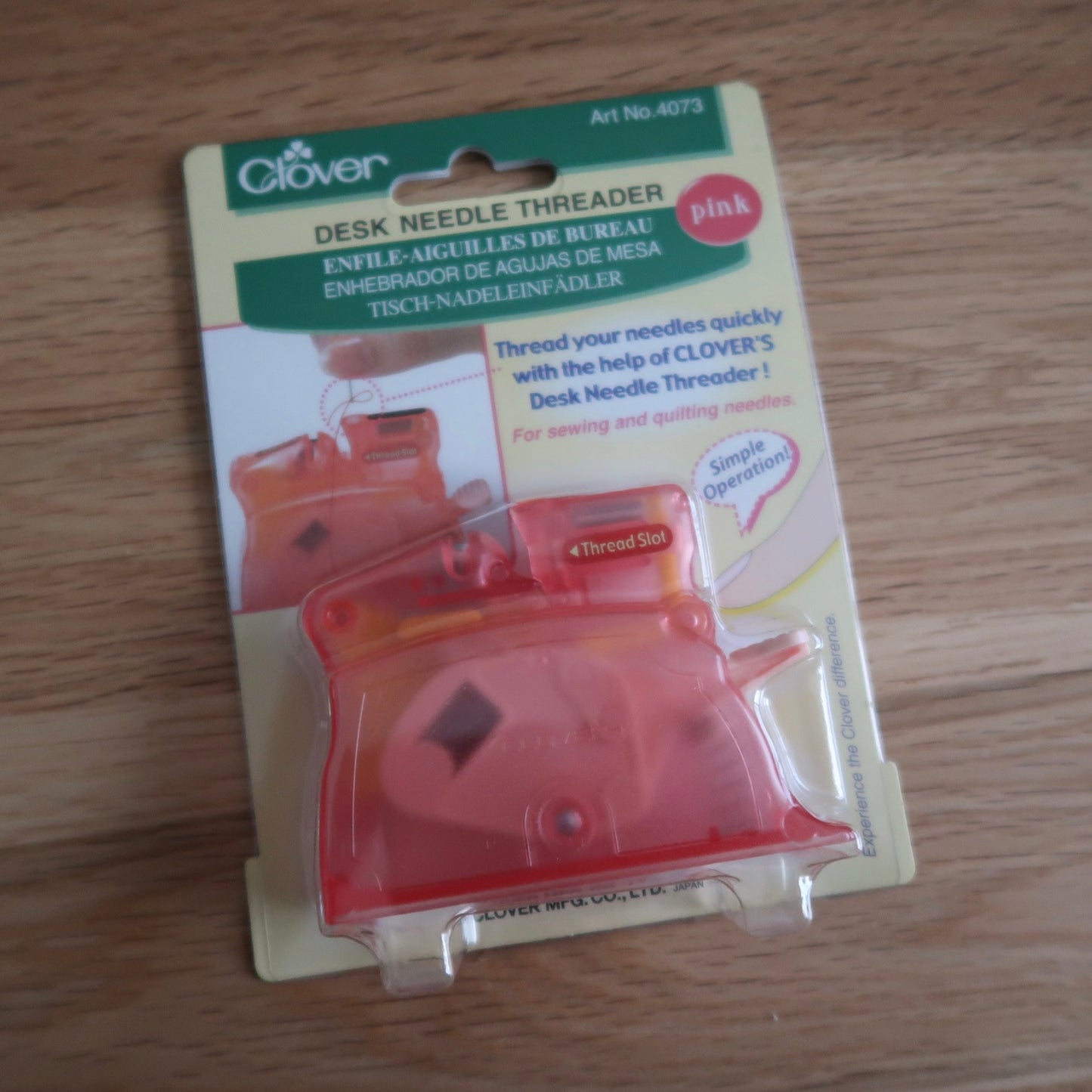 Clover Desk Needle threader