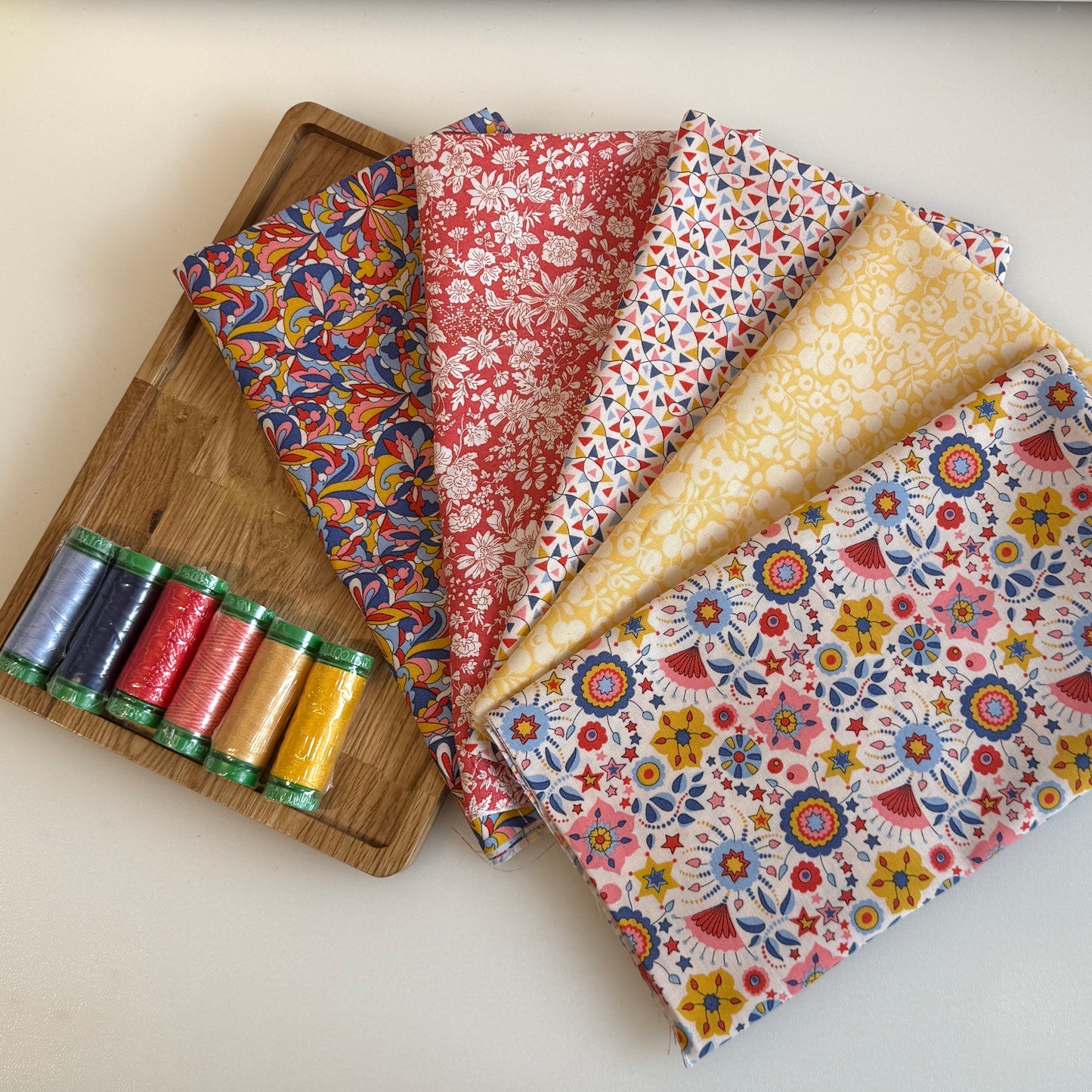 Summer Fair Liberty Quilters cotton Fat quarter pack