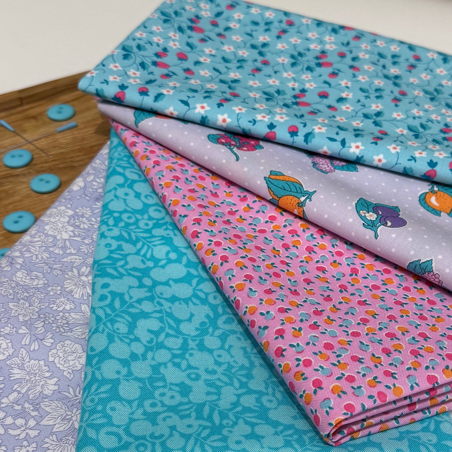Liberty Gifts from the Garden Quilters cotton Fat quarter pack