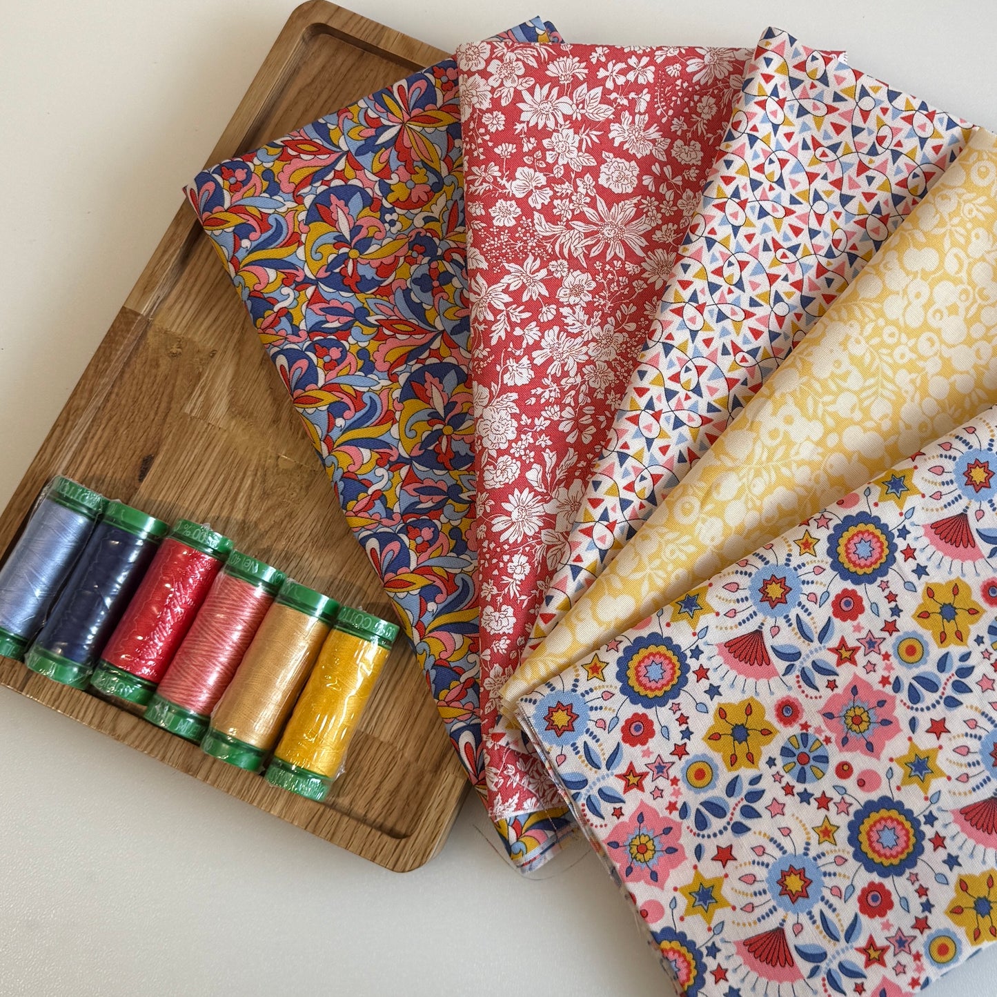 Summer Fair Liberty Quilters cotton Fat quarter pack