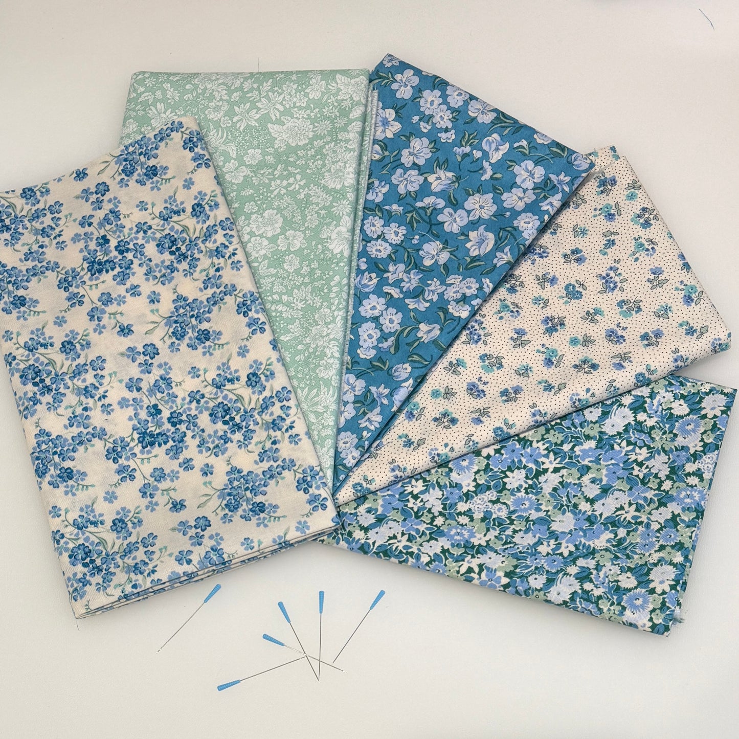 Liberty Floral Nostalgia Quilters Blue cotton Fat quarter pack