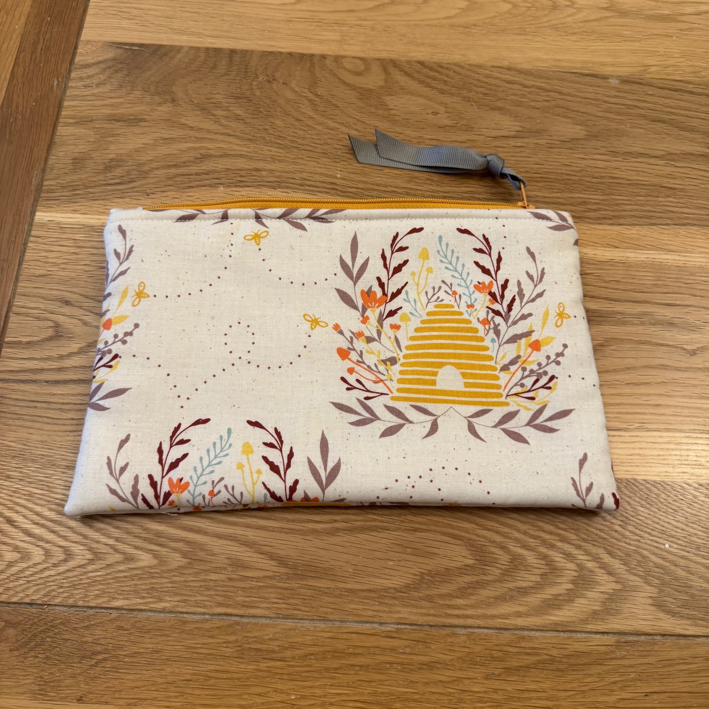 Large notions pouch - Beehive