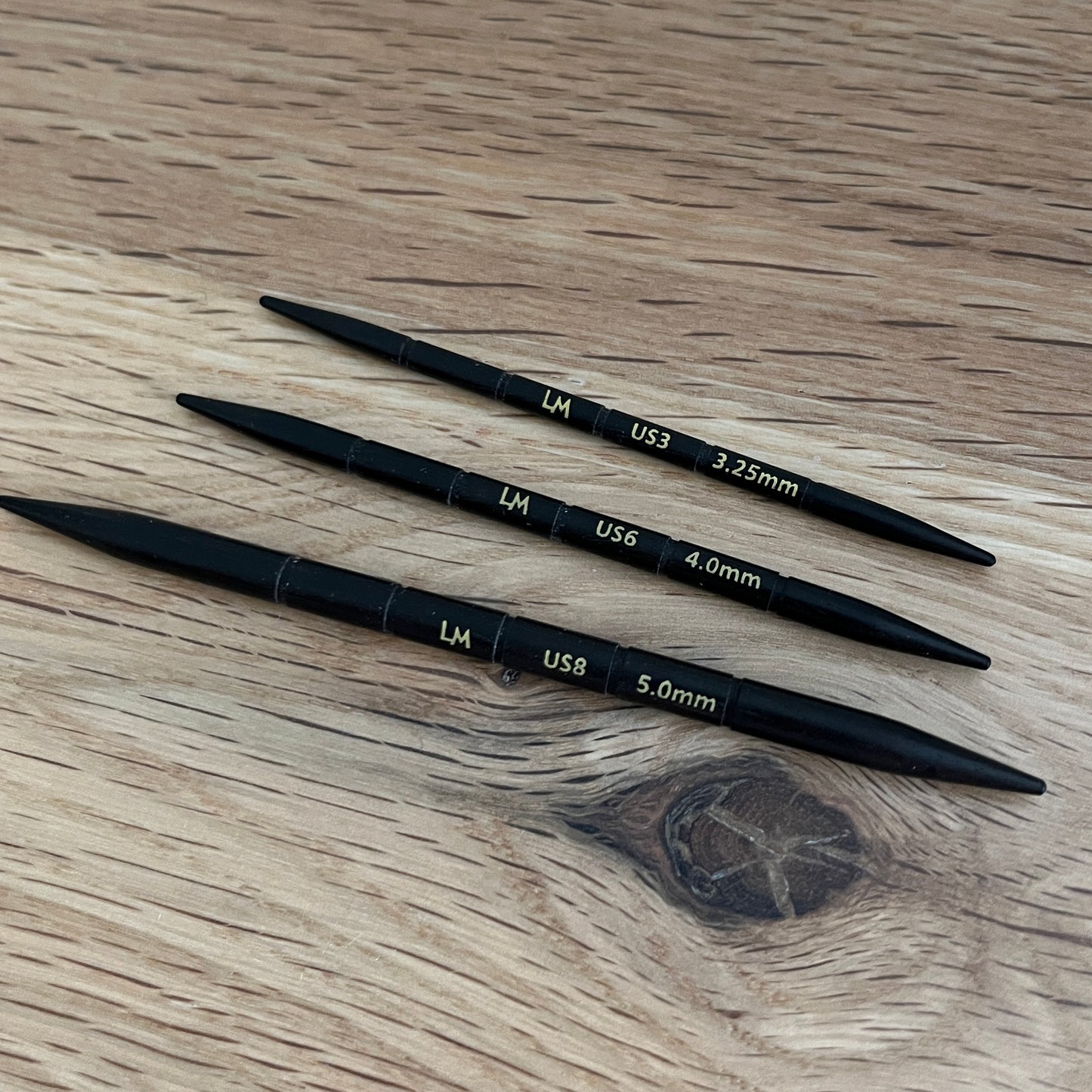 Lantern moon Ebony cable needles