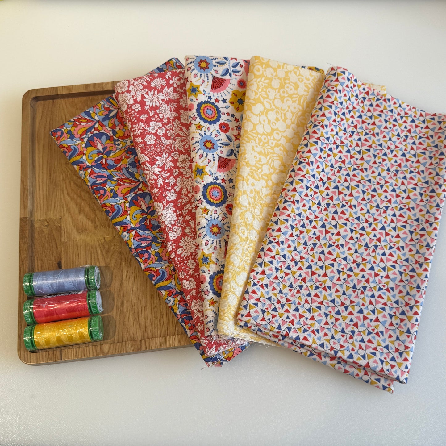 Summer Fair Liberty Quilters cotton Fat quarter pack