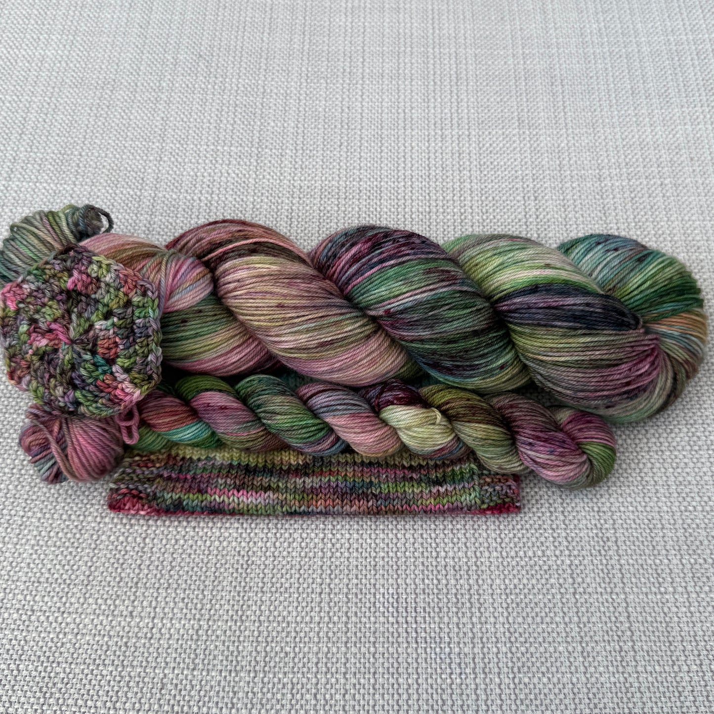 PRE-ORDER Colours of the Month - SUMMER NIGHTS - 100g SINGLE SKEINS - AUGUST 2026