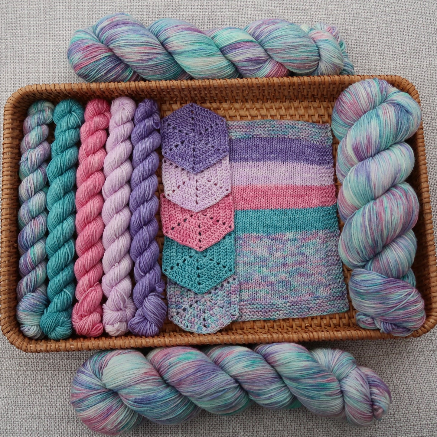 'Part of your world' Mini sets (August Colours of the month Spares)