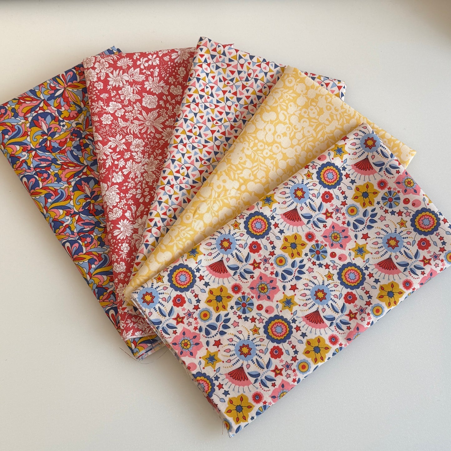 Summer Fair Liberty Quilters cotton Fat quarter pack