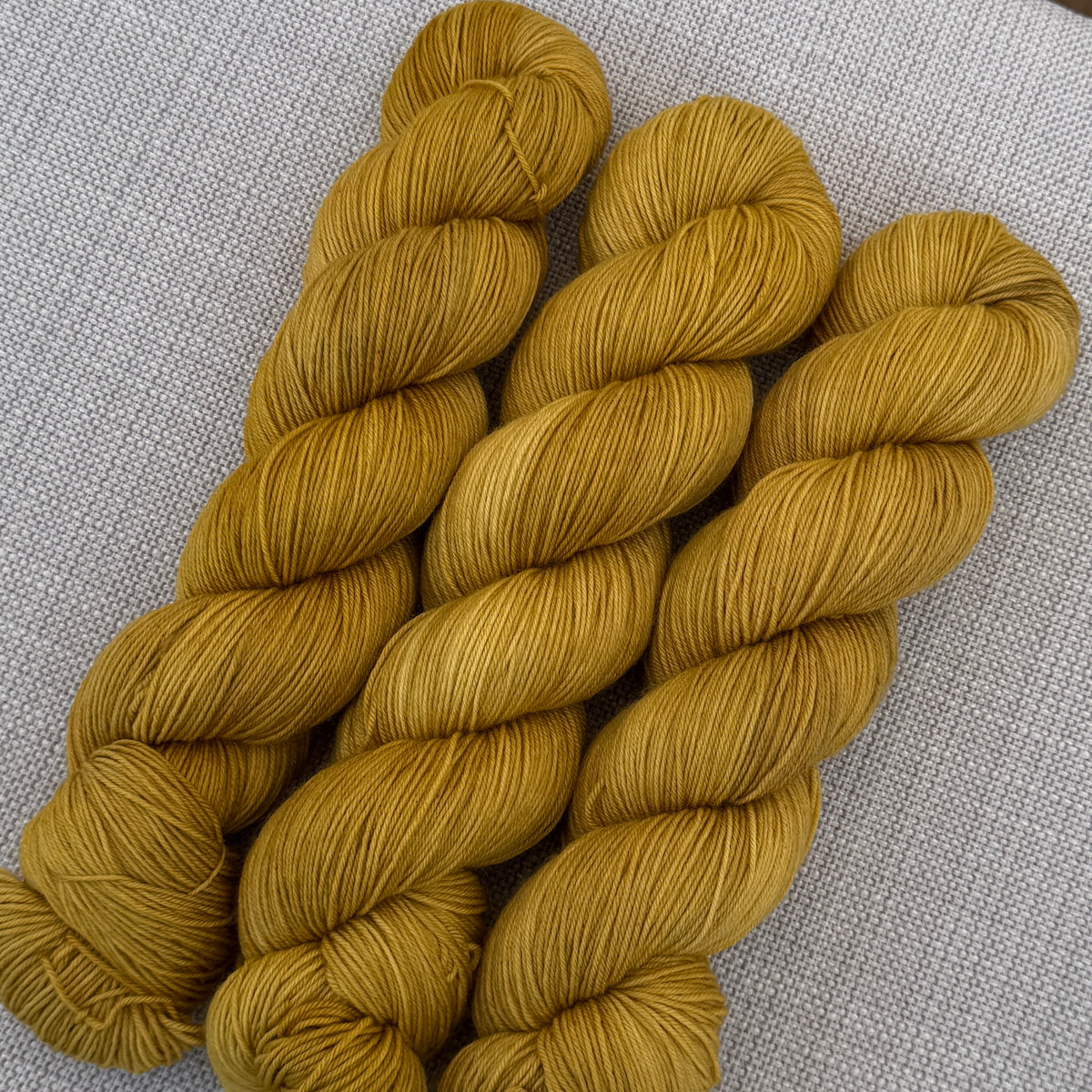 Amas Veritas (from Practical Magic)  (DYED TO ORDER - turnaround time 2 weeks)