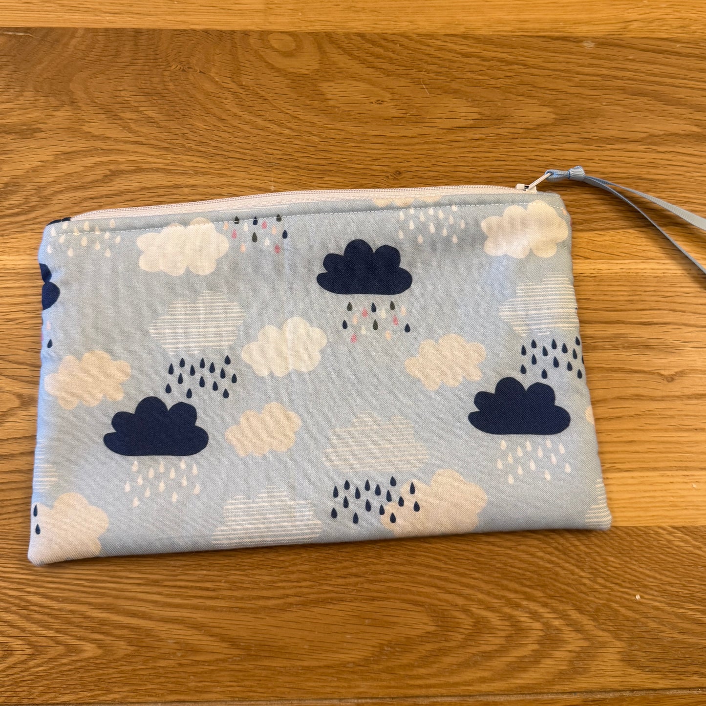 Large notions pouch - Raincloud