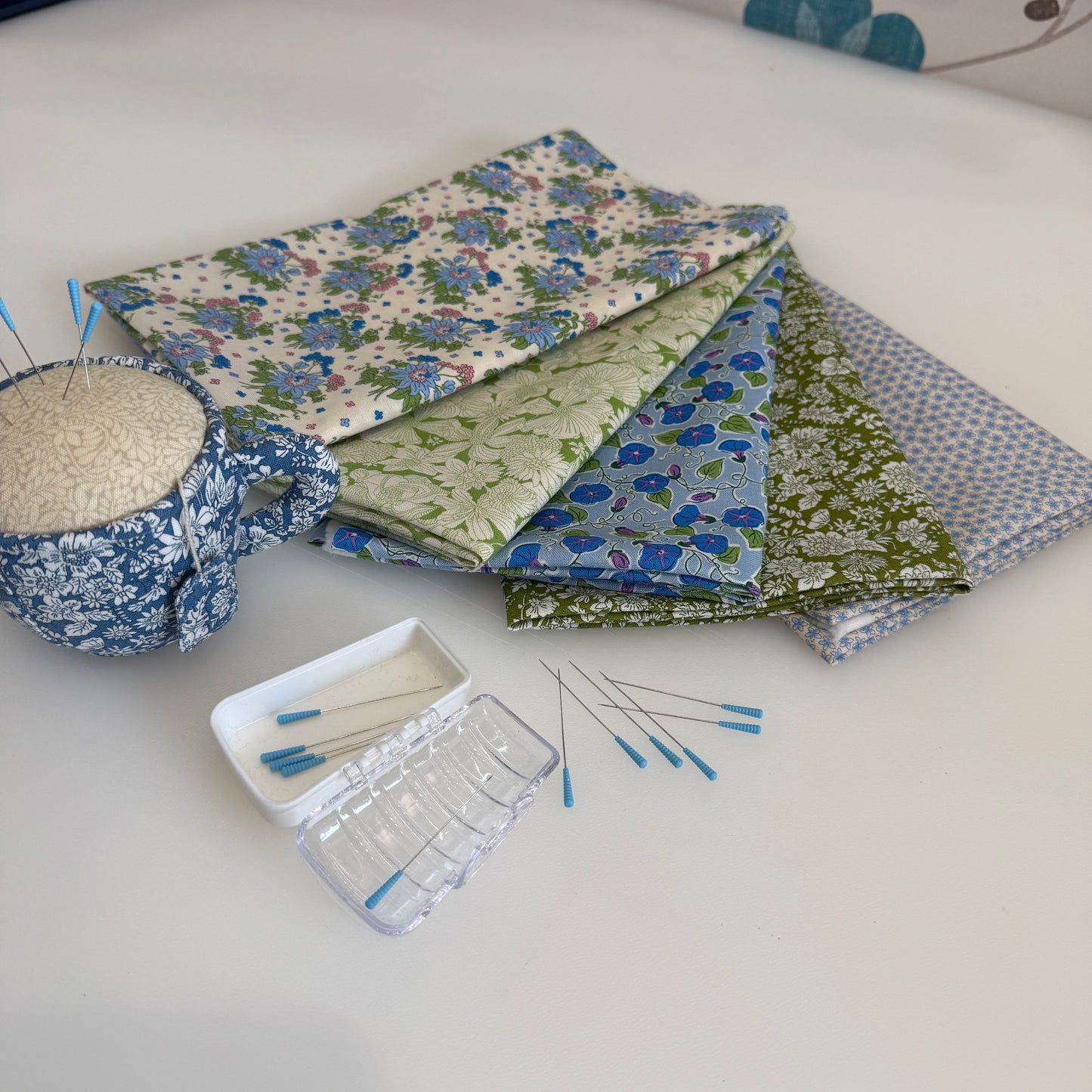 Liberty Postcard from Paradise Quilters cotton Fat quarter pack