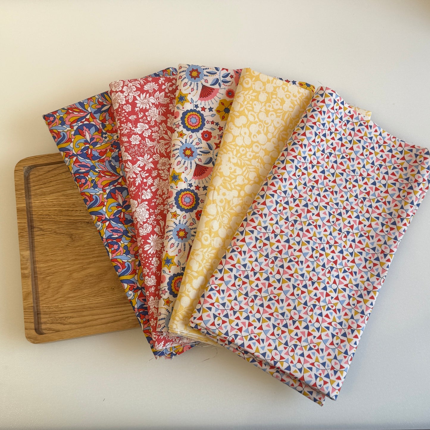 Summer Fair Liberty Quilters cotton Fat quarter pack