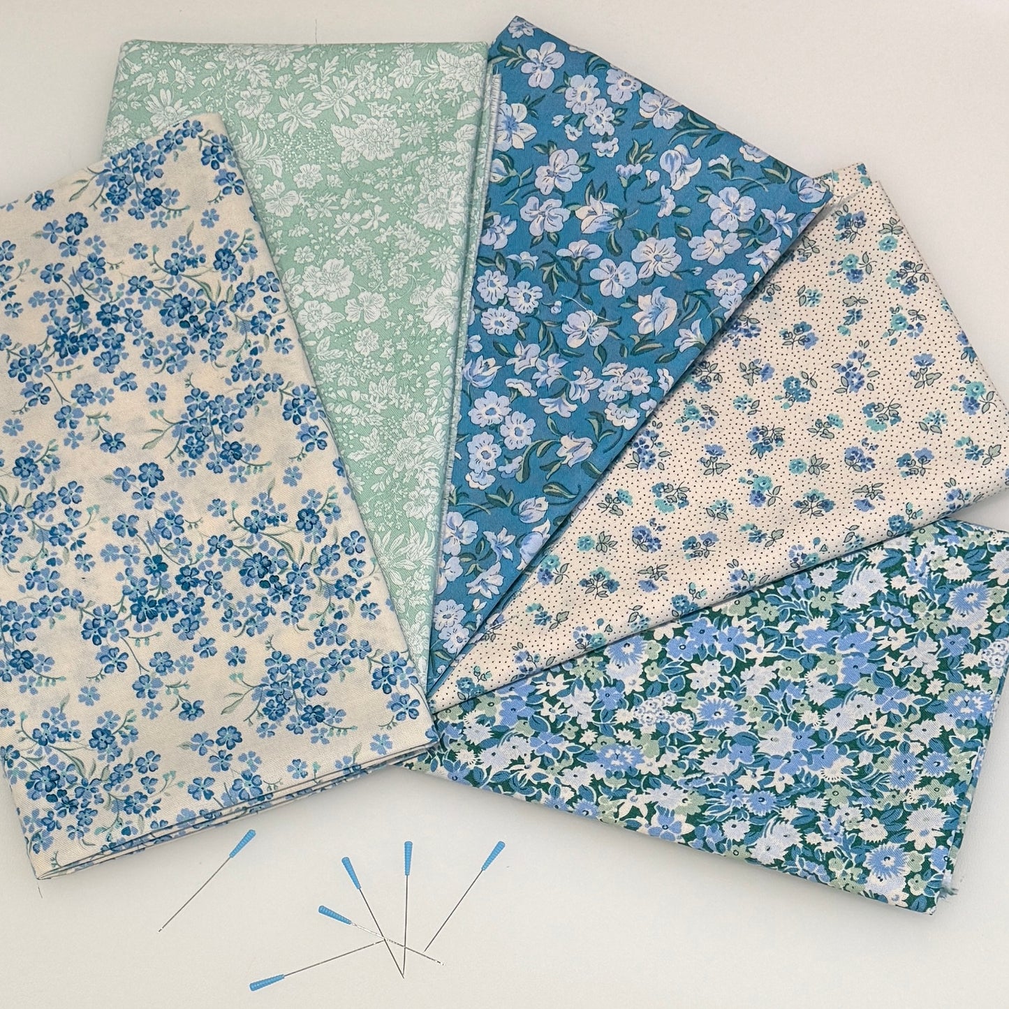 Liberty Floral Nostalgia Quilters Blue cotton Fat quarter pack