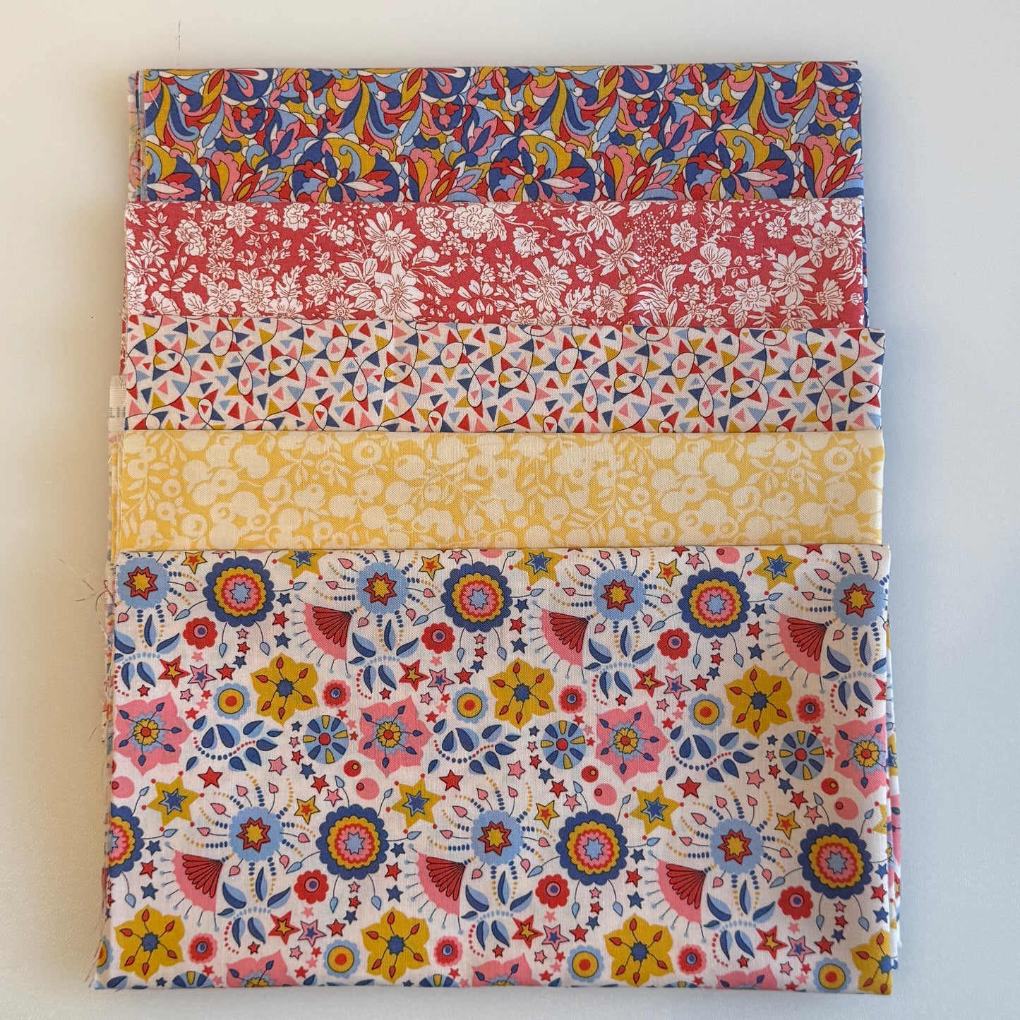 Summer Fair Liberty Quilters cotton Fat quarter pack