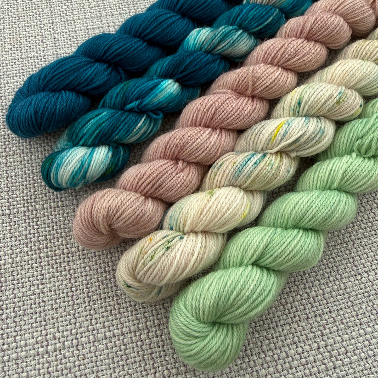 Lake Shore Drive (March Colours of the month Spares)