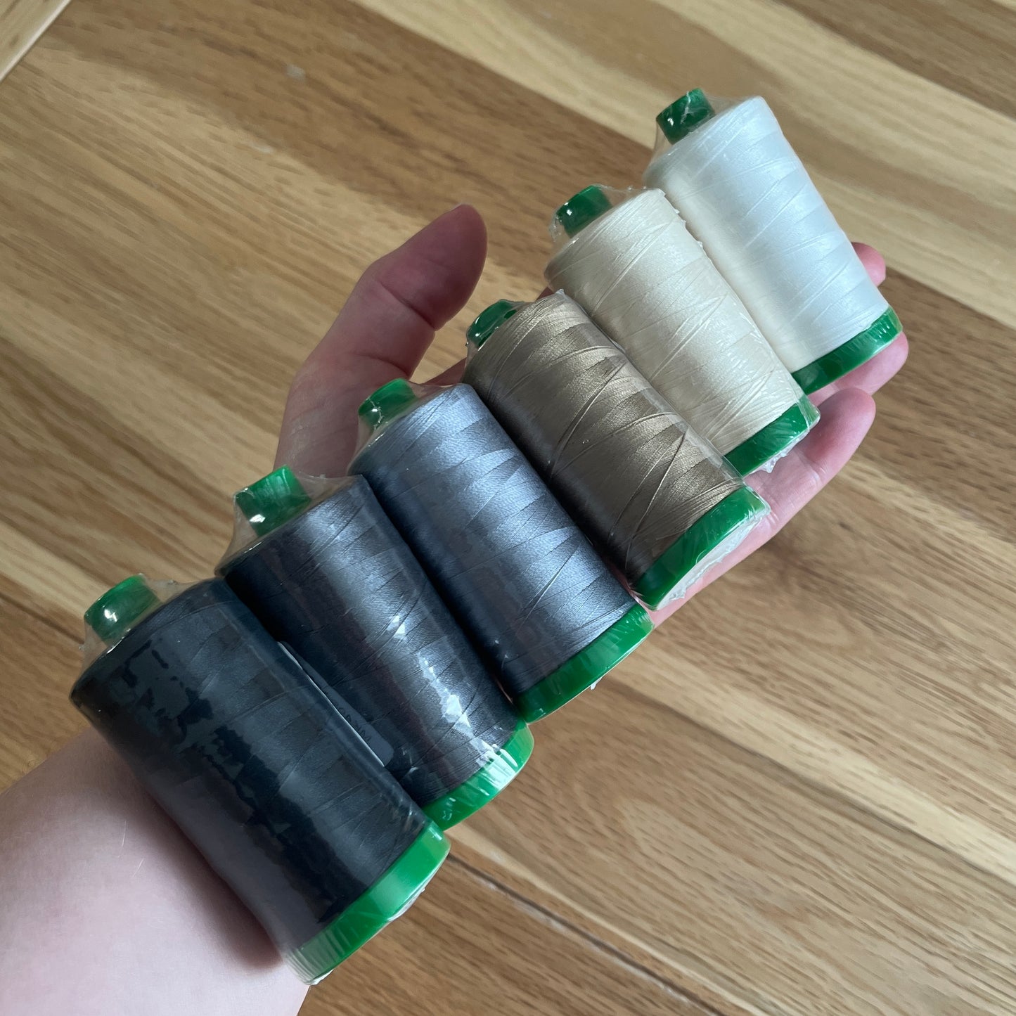 Aurifil 100% 40WT Egyptian Cotton thread (1000m single spool) Basics
