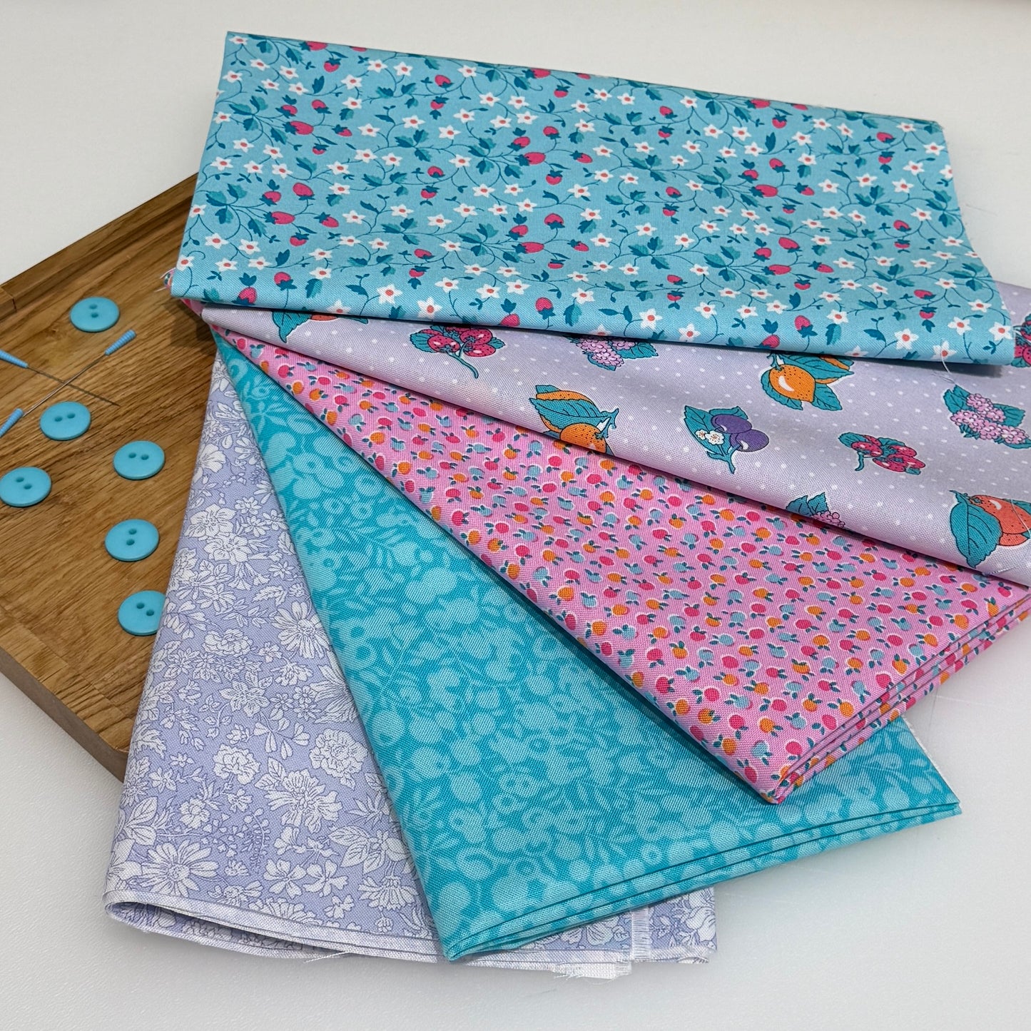 Liberty Gifts from the Garden Quilters cotton Fat quarter pack