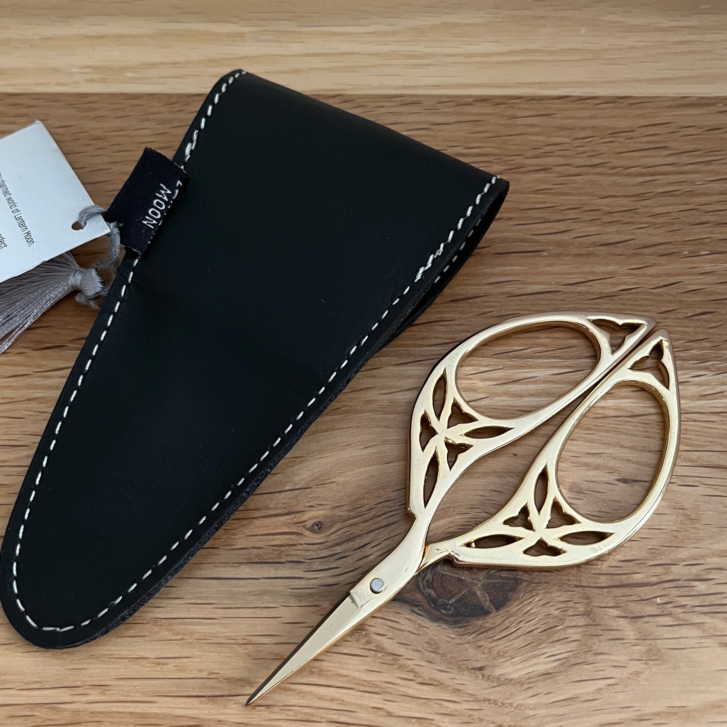 Lantern moon Scissors and Leather case
