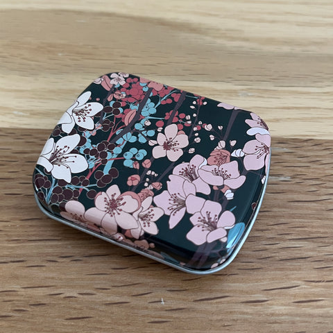 Floral Tin with accessories