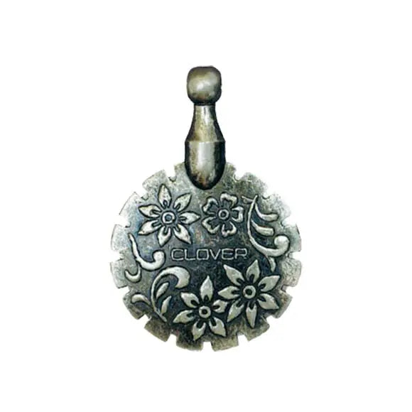 Clover Thread Cutter Pendant