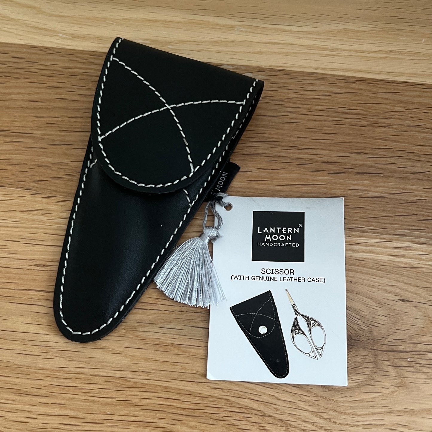 Lantern moon Scissors and Leather case