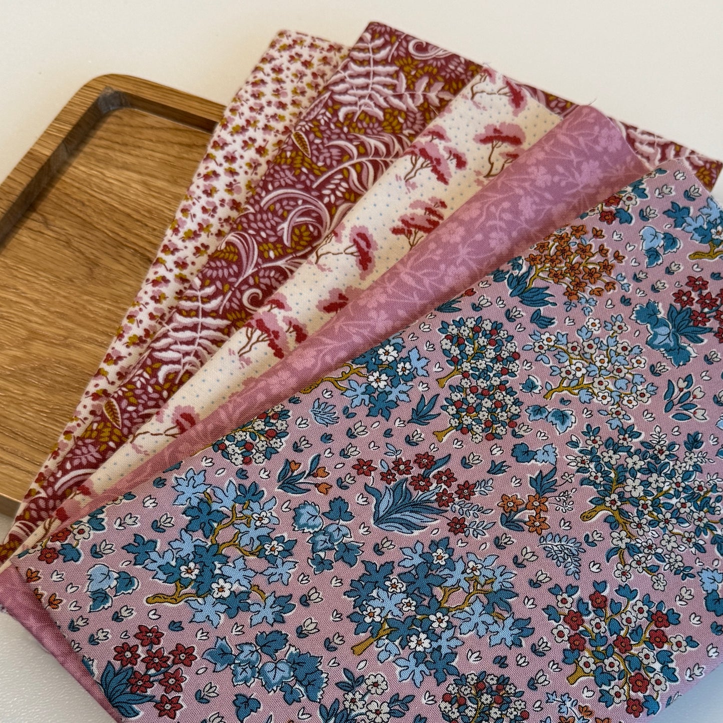 Liberty Quilters cotton Fat quarter pack