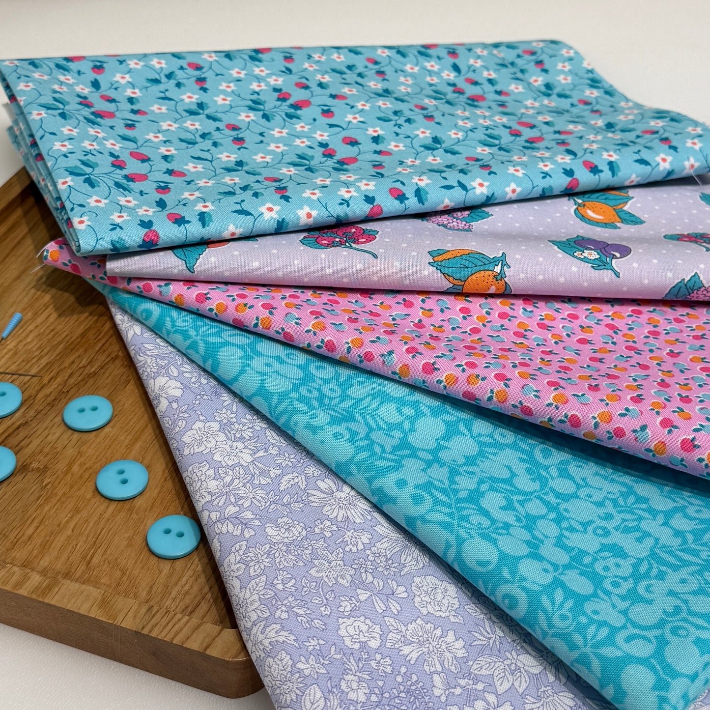 Liberty Gifts from the Garden Quilters cotton Fat quarter pack
