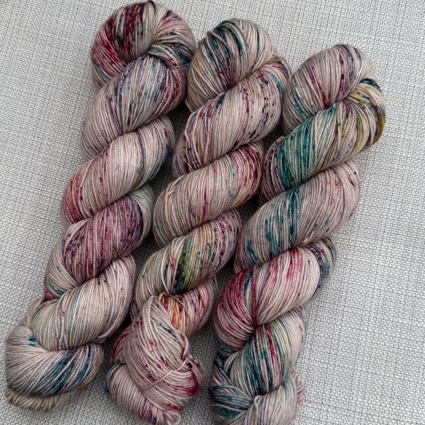 Dragon's Trove (READY TO SHIP)