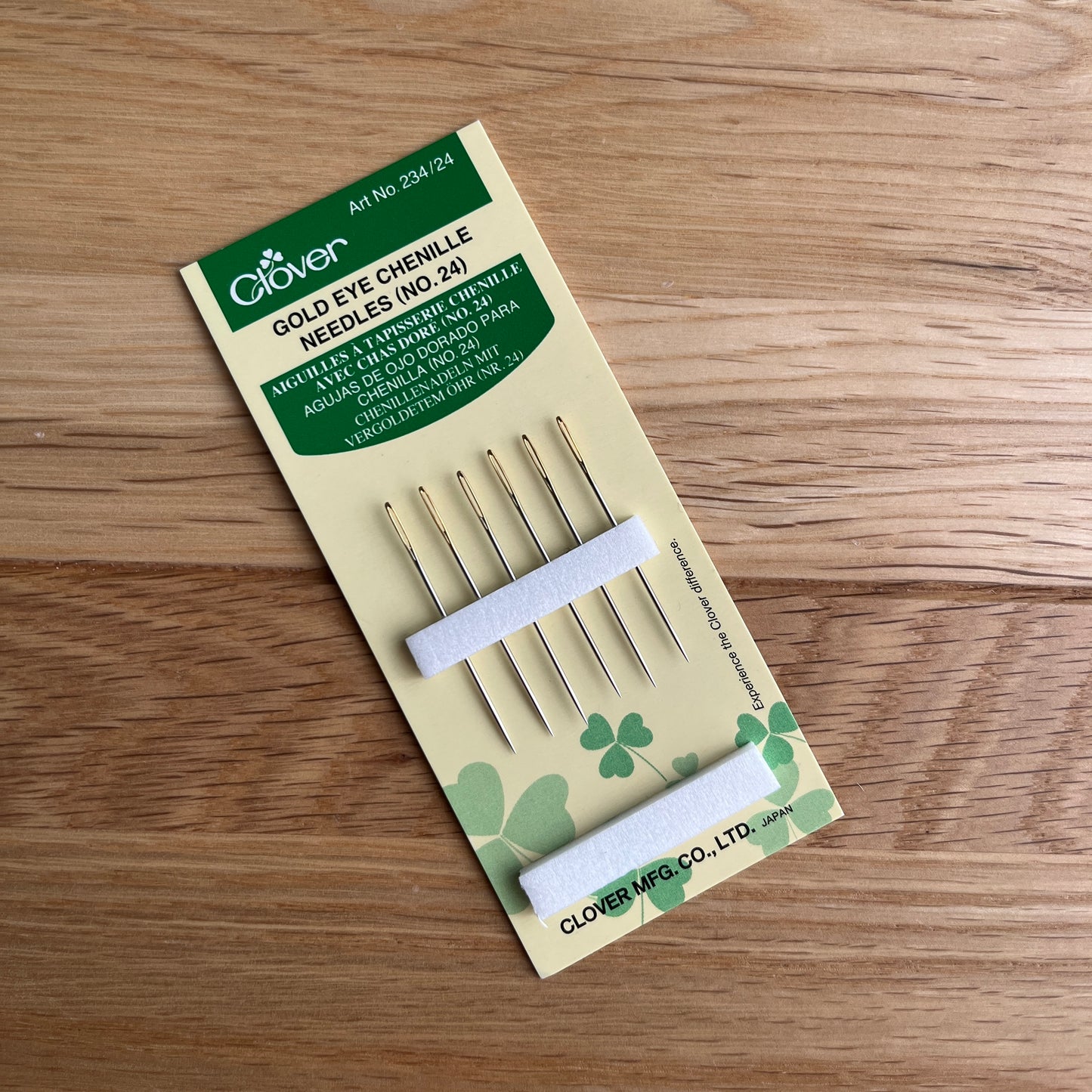 Clover Gold Eye Chenille Needles