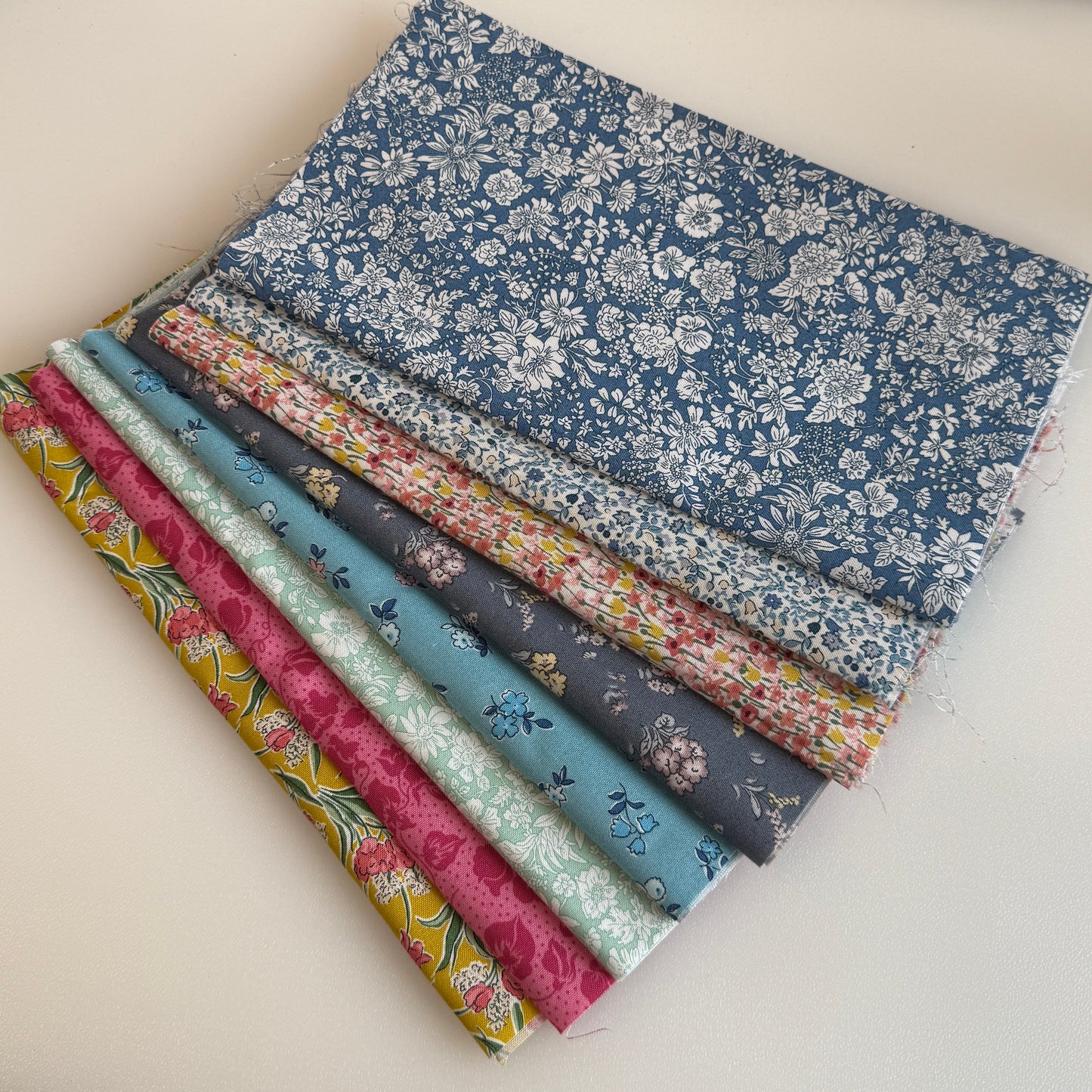 Liberty Quilters cotton Fat eighth mixed bundle