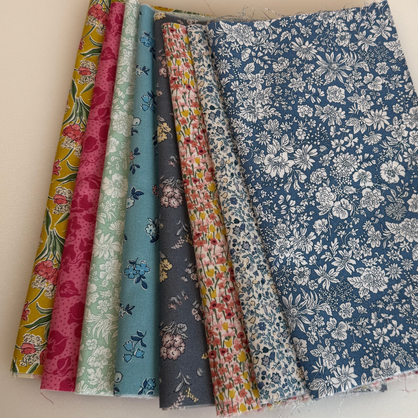 Liberty Quilters cotton Fat eighth mixed bundle