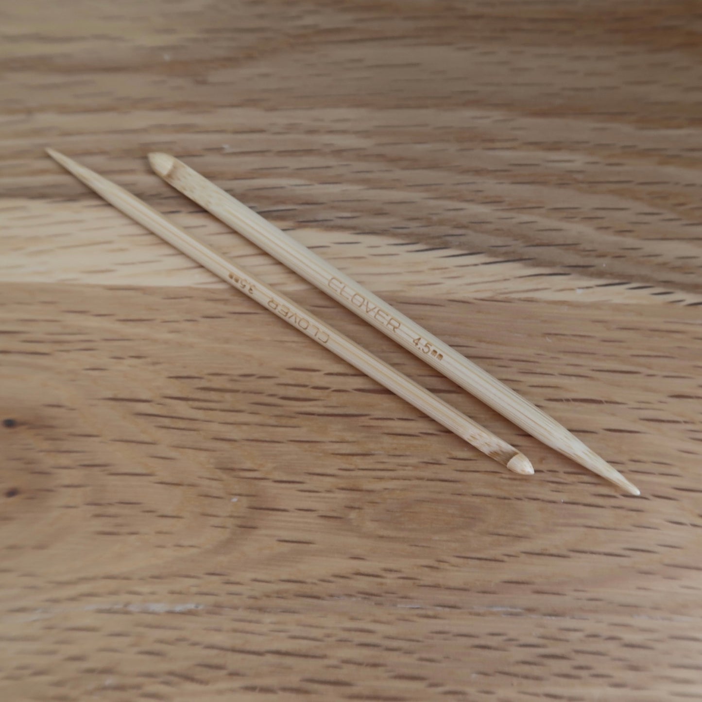 Bamboo knitting repair hooks