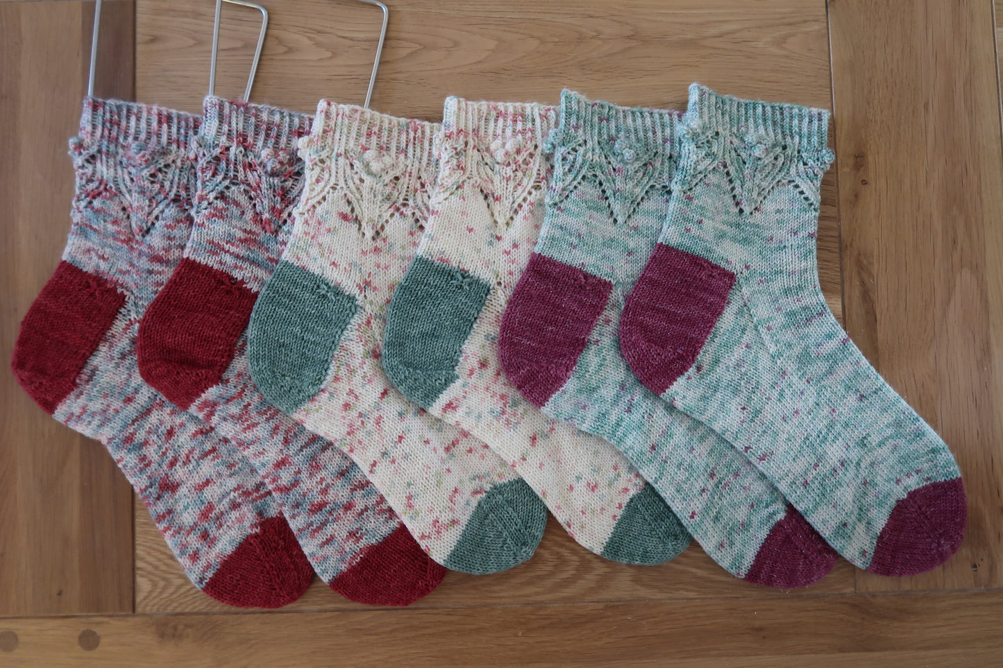 Mistletoe Kisses Sock Pattern (PDF)