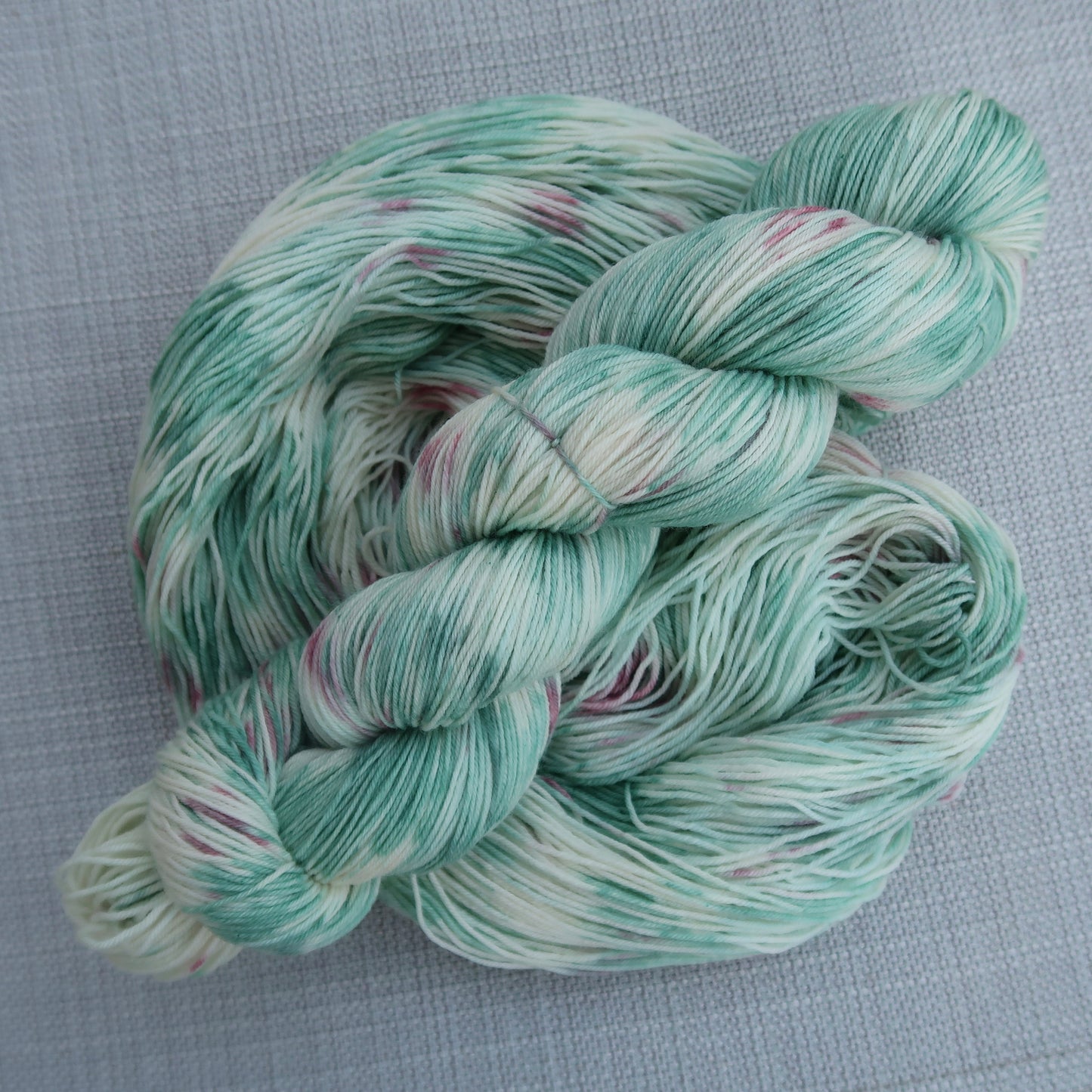Mistletoe Kisses (READY TO SHIP)
