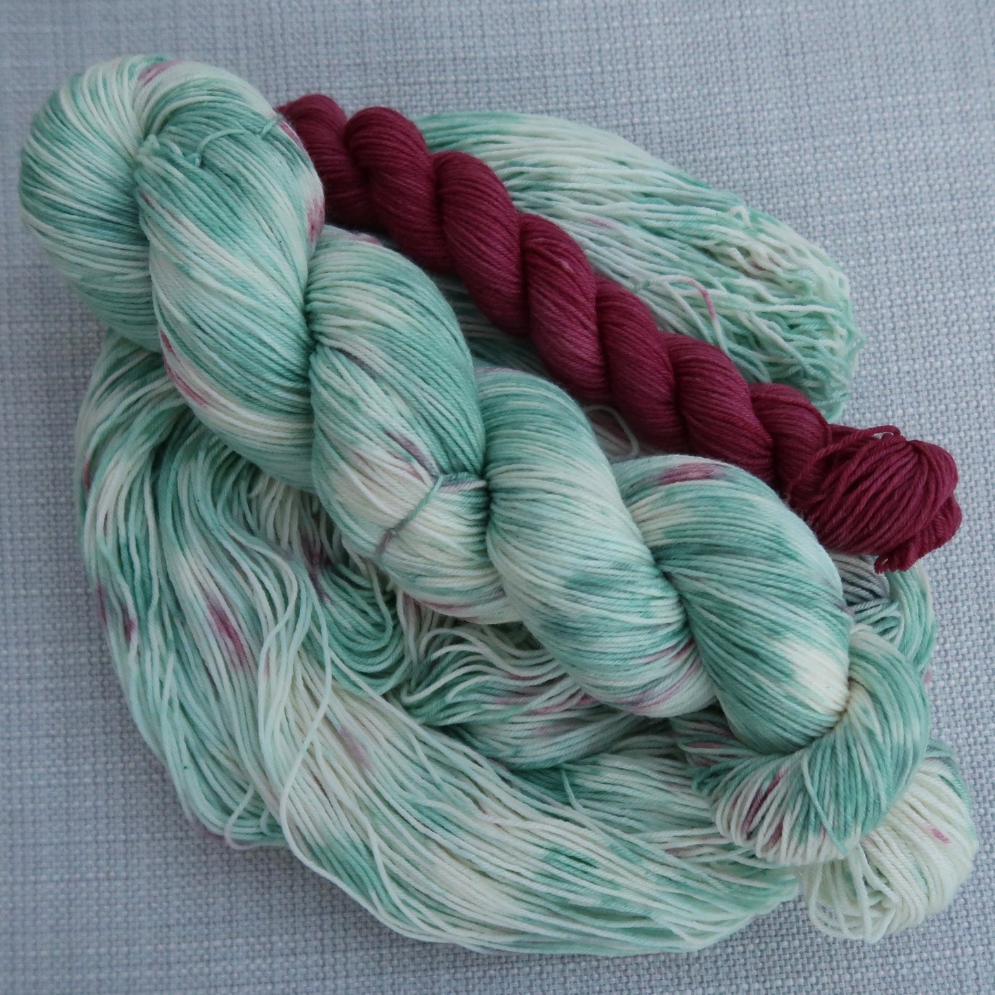 Mistletoe Kisses (READY TO SHIP)