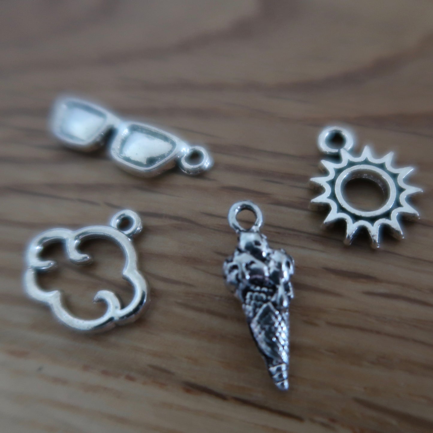 Summer themed stitch marker or progress keepers (set of 4) Sunglasses / sun / ice cream / cloud