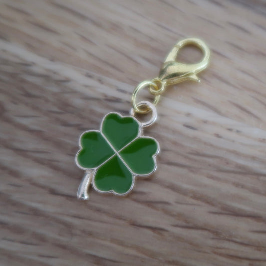 Enamel four leaf clover progress keeper