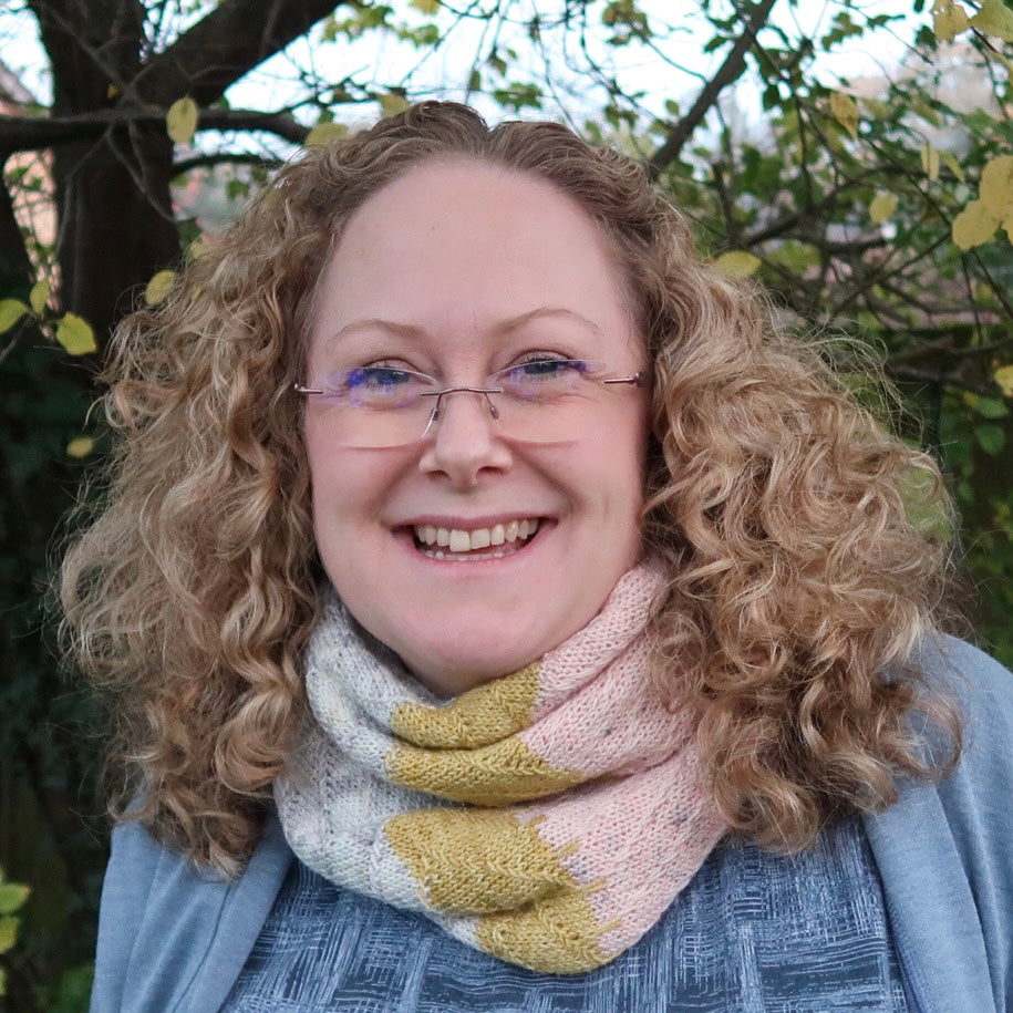 Sound Wave Advent Cowl (PDF)