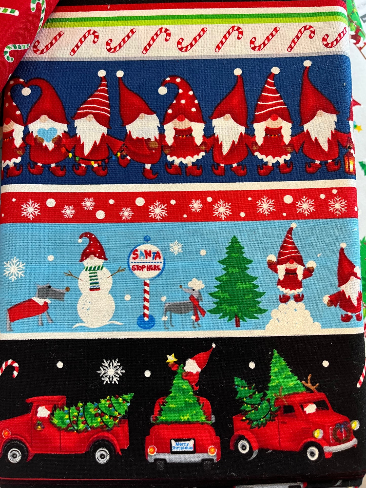Merry Gnomeville Fat quarter pack