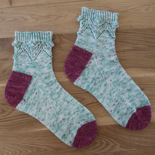 Mistletoe Kisses Sock Pattern (PDF)