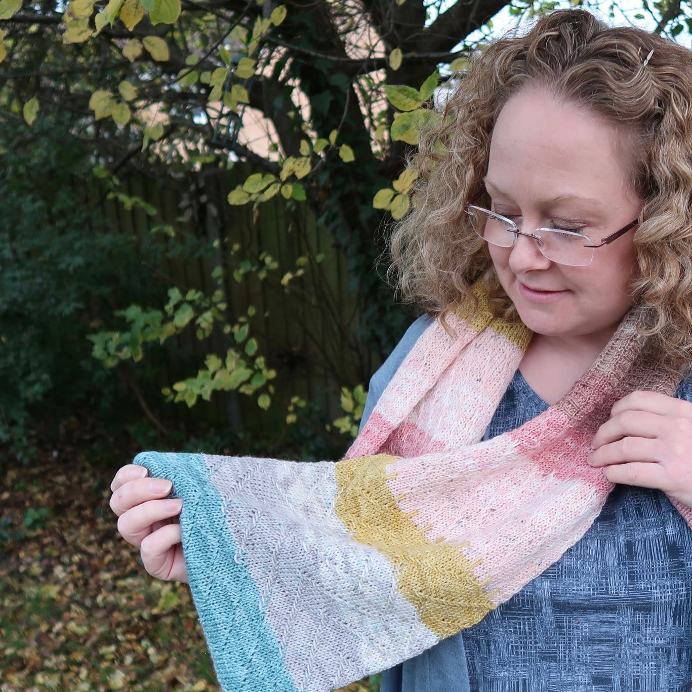 Sound Wave Advent Cowl (PDF)