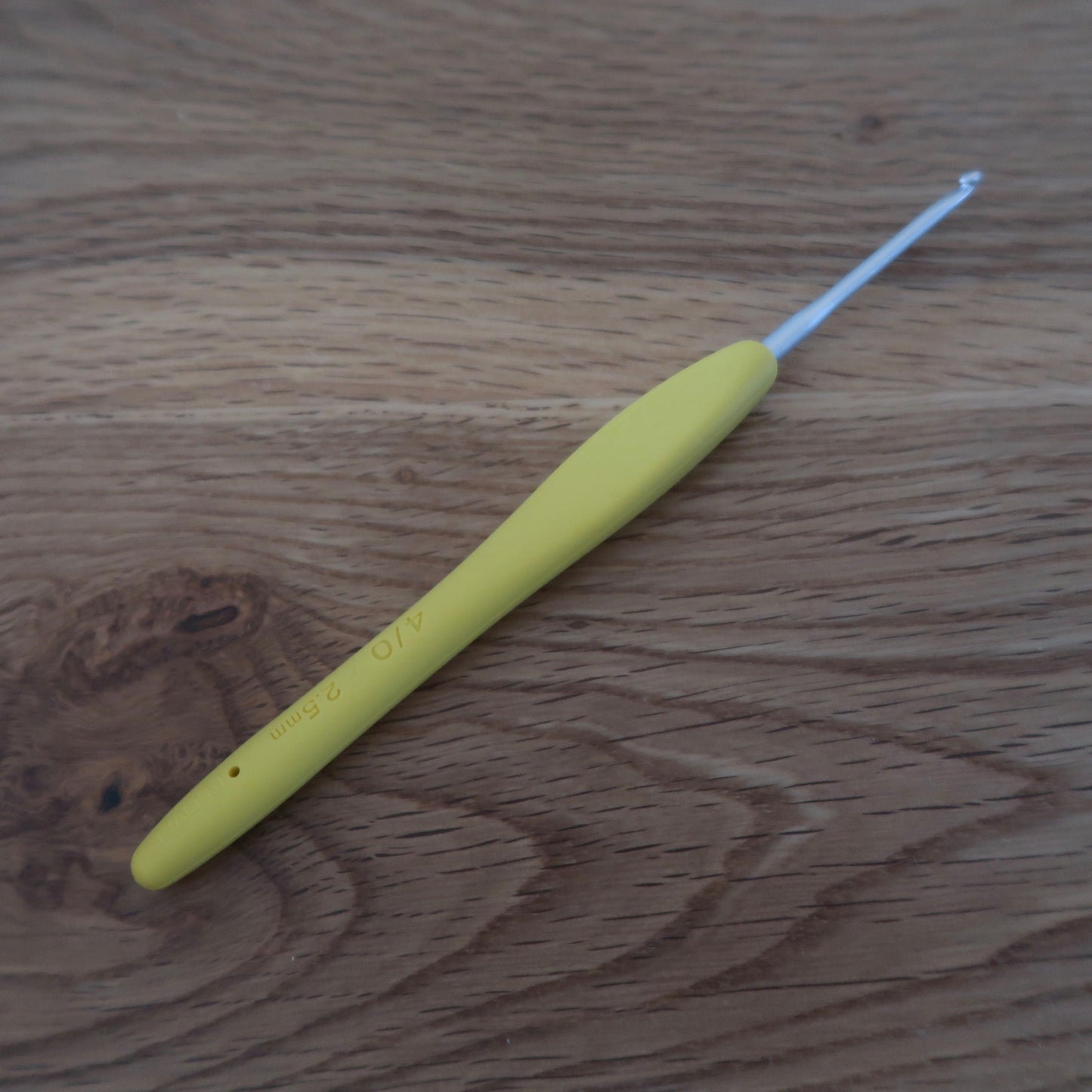 Clover Amour Crochet Hooks