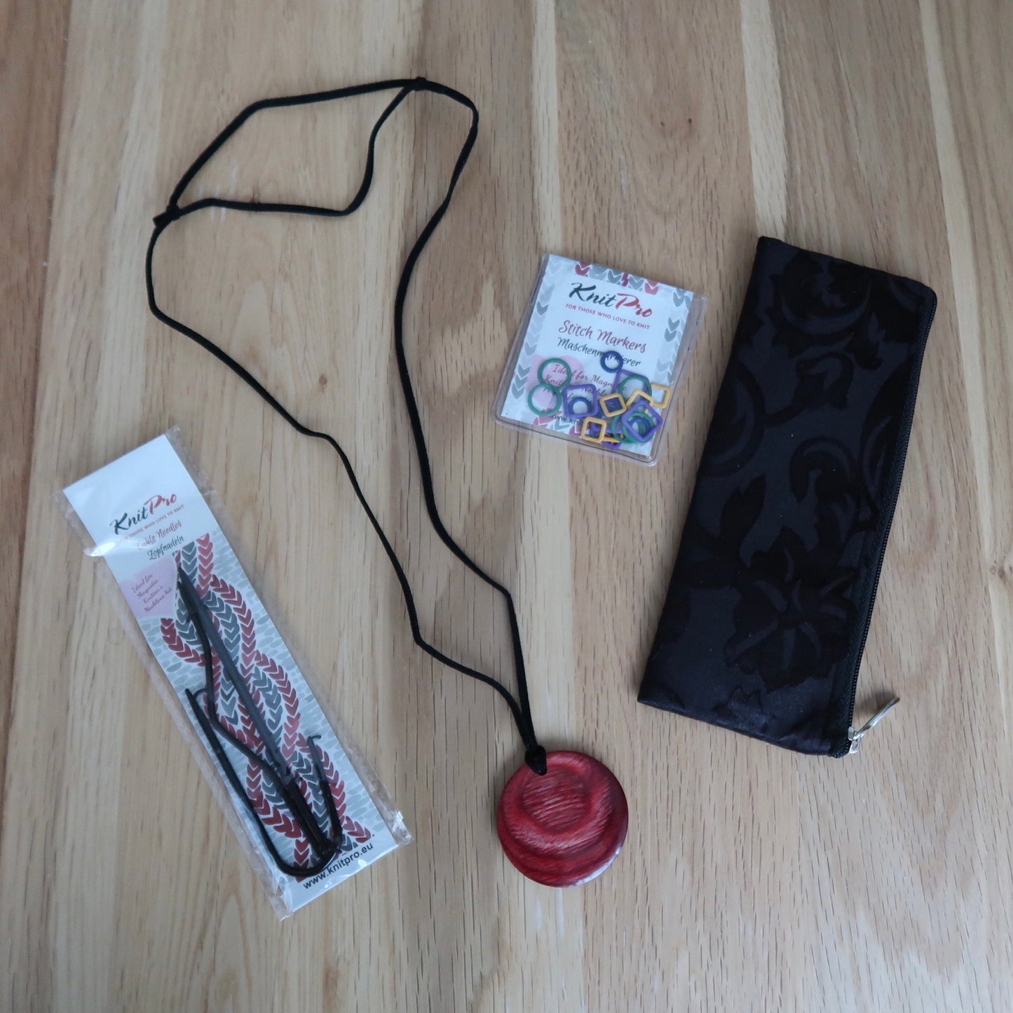 Knit pro Magnetic knitter's necklace kit