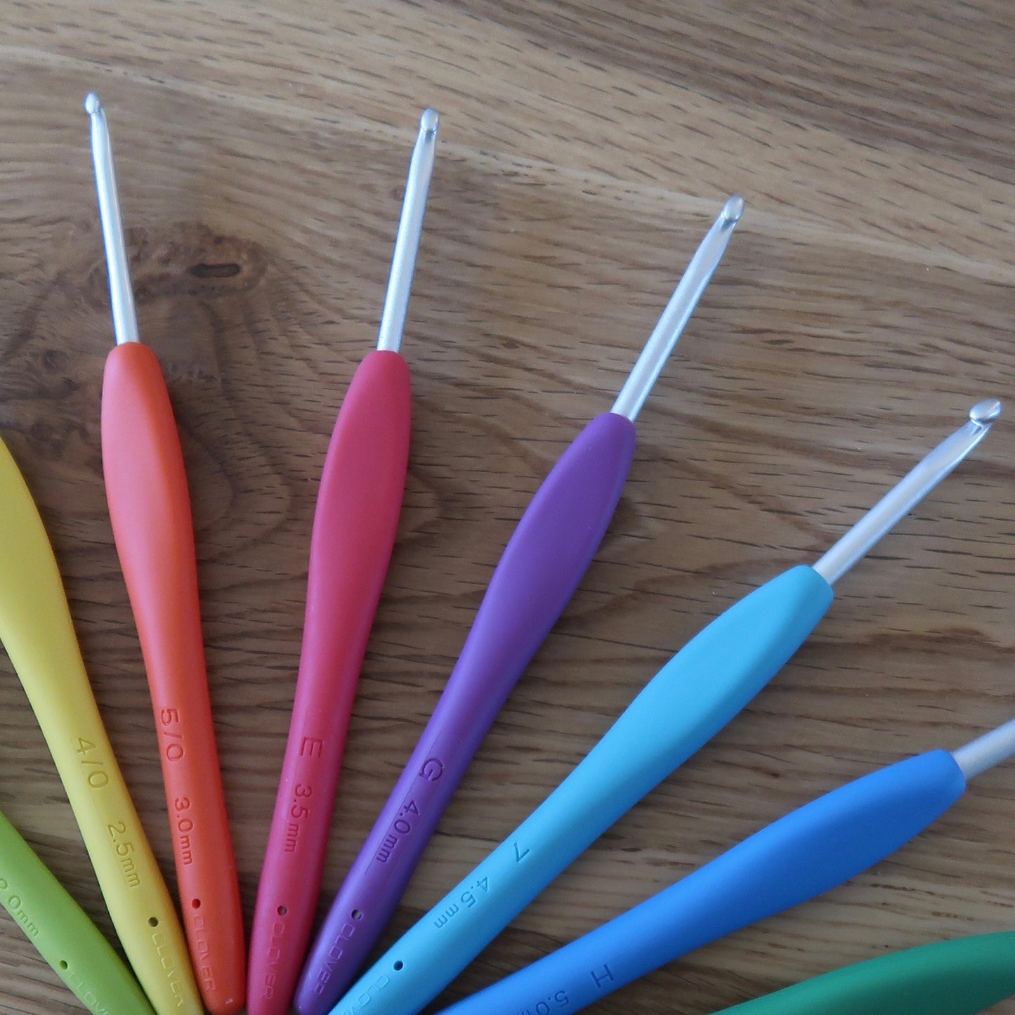 Clover Amour Crochet Hooks