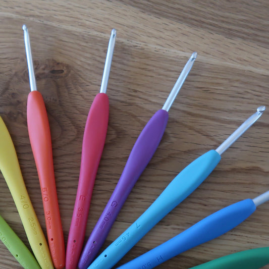 Clover Amour Crochet Hooks