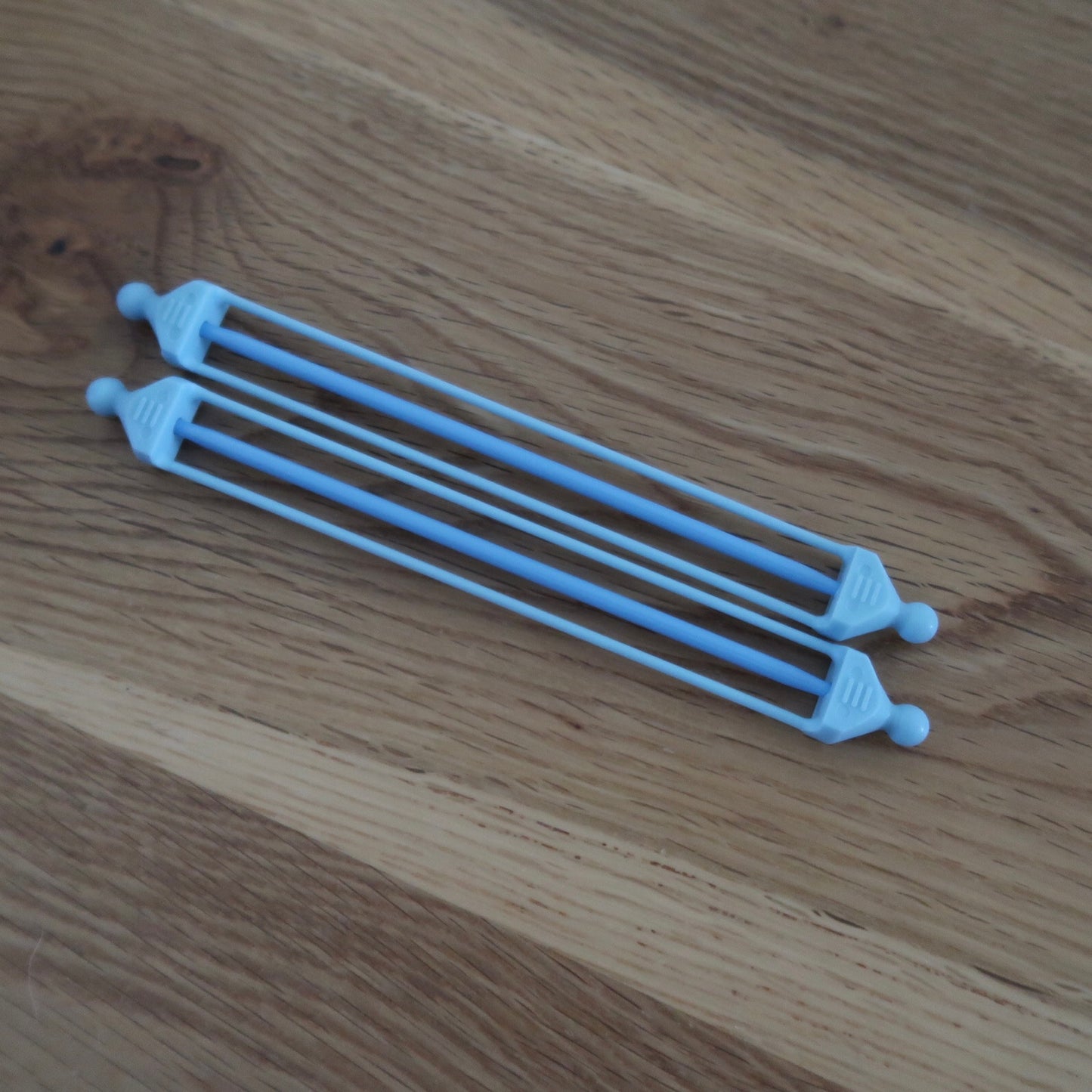 Clover double ended stitch holder